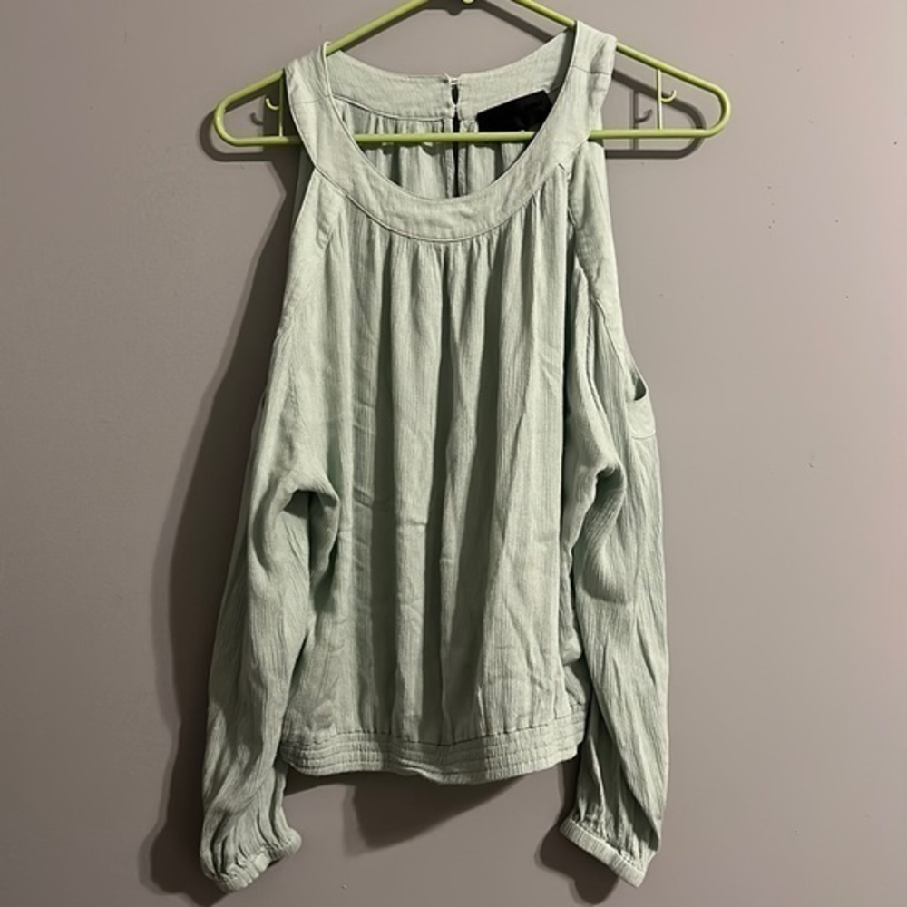 blaque label cold shoulder mint green‎ top